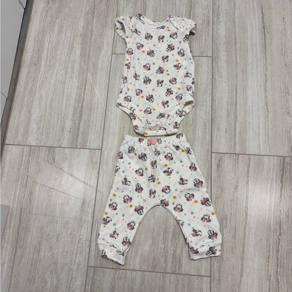 Disney Baby Girl Minnie Mouse Sets Size 3/6 Months 3 Sets Mix N Match - Picture 3 of 9